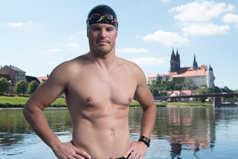 Vor dem Abenteuer in der Elbe will Joseph Heß den Bodensee durchschwimmen.
