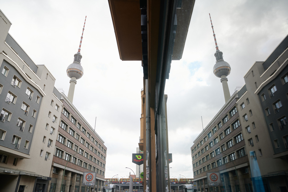 Wegen der Corona-Pandemie und dem gekippten Mietendeckel will Deutsche Wohnen die Mieten 2021 nicht weiter erhöhen.
