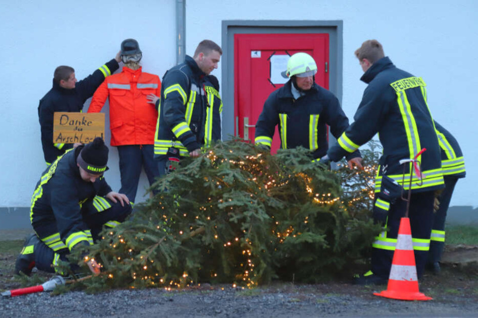 Seit drei Jahren stellt der Verein einen Weihnachtsbaum auf.