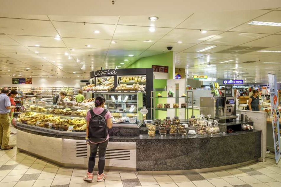 Eisold betreibt 17 Filialen. Hier eine im Karstadt Dresden.
