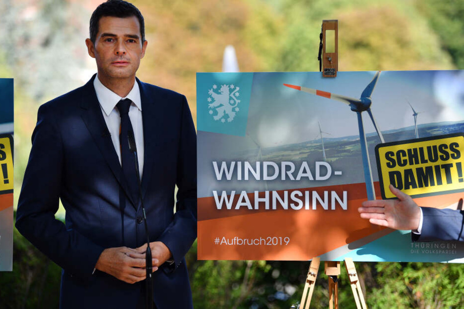 Mike Mohring vor einem der neuen CDU-Plakate.