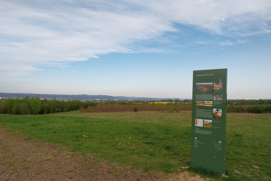 Von der Kaitzerhöhe aus hat man einen guten Blick über das Elbtal, die Sächsische Schweiz und Radebeul.