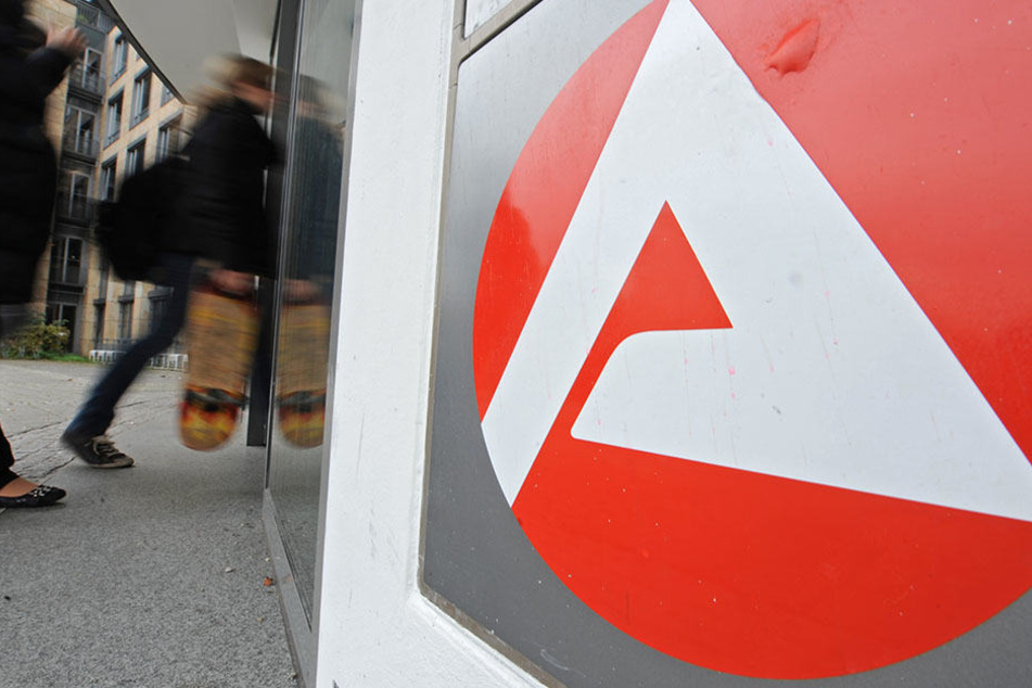 Die Agentur für Arbeit hat keine wirksamen Ideen, um Langzeitarbeitslose wieder in den Arbeitsmarkt zu integrieren.