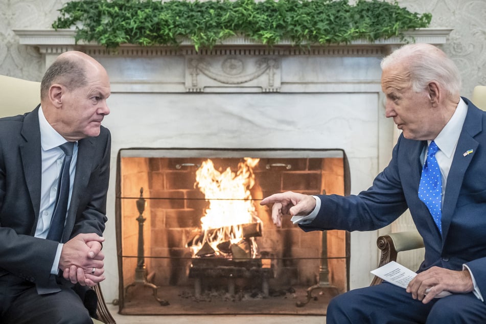 Olaf Scholz (65, SPD, links) weilte zum Staatsbesuch beim US-Präsidenten Joe Biden (81). Gesprochen wurde unter anderem über Militärhilfe für die Ukraine.