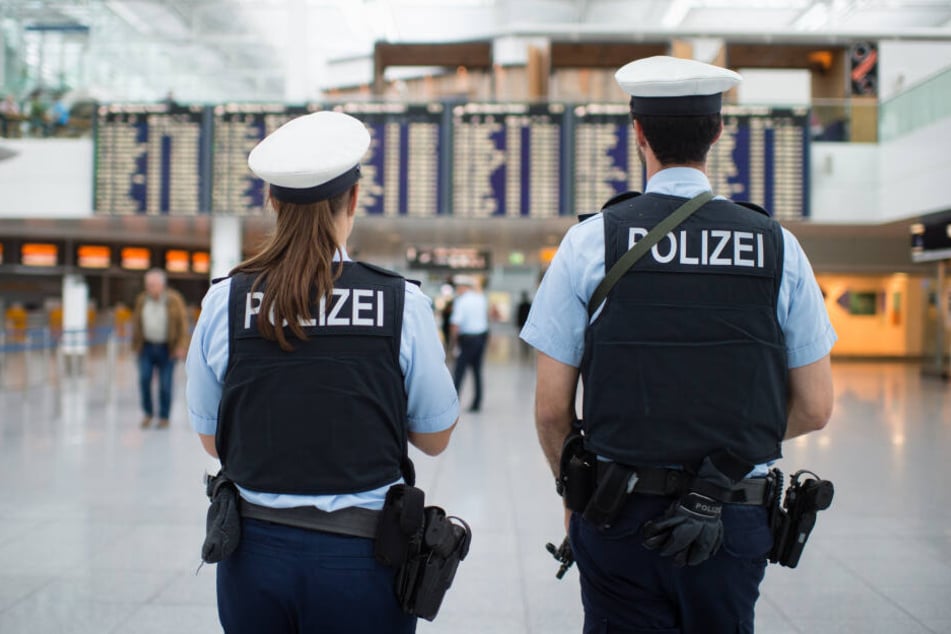 Am Flughafen in München wurde ein international gesuchter Mann festgenommen. (Symbolbild)