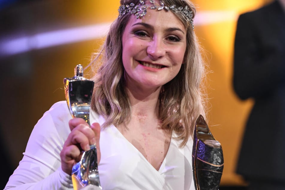 Bei der Wahl zur Sportlerin des Jahres zeigte sich Kristina Vogel zum ersten Mal im Rollstuhl auf dem roten Teppich und wurde Zweite in ihrer Kategorie.