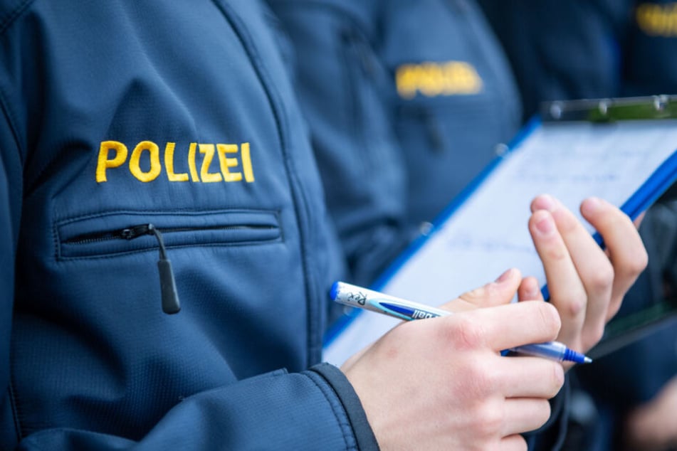Mehrere Polizeischüler wegen rechtsextremen Gedankengut suspendiert. (Symbolbild)