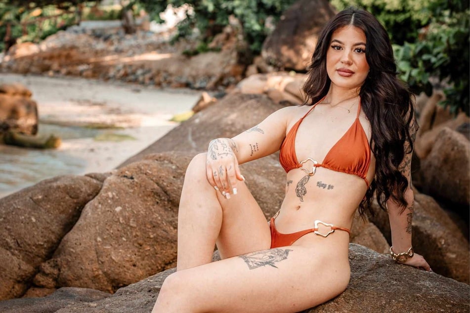 Bei "Are You The One?" knisterte es zwischen Joena und der Berliner Barkeeperin Janice (21).