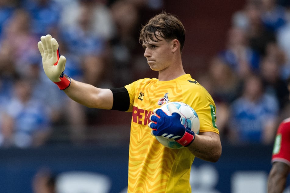 Jonas Urbig (21) gilt als Mega-Talent in Deutschland, hat seinen Stammplatz beim 1. FC Köln allerdings an Marvin Schwäbe (29) verloren.