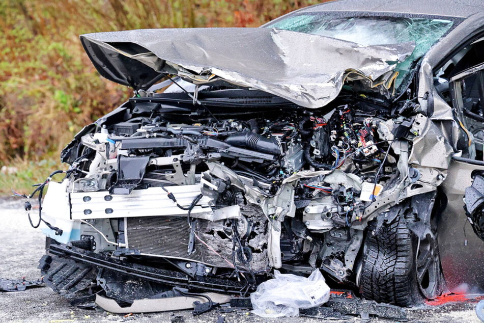 Der Toyota-Fahrer (†80) wurde bei der Kollision so schwer verletzt, dass er im Krankenhaus verstarb.