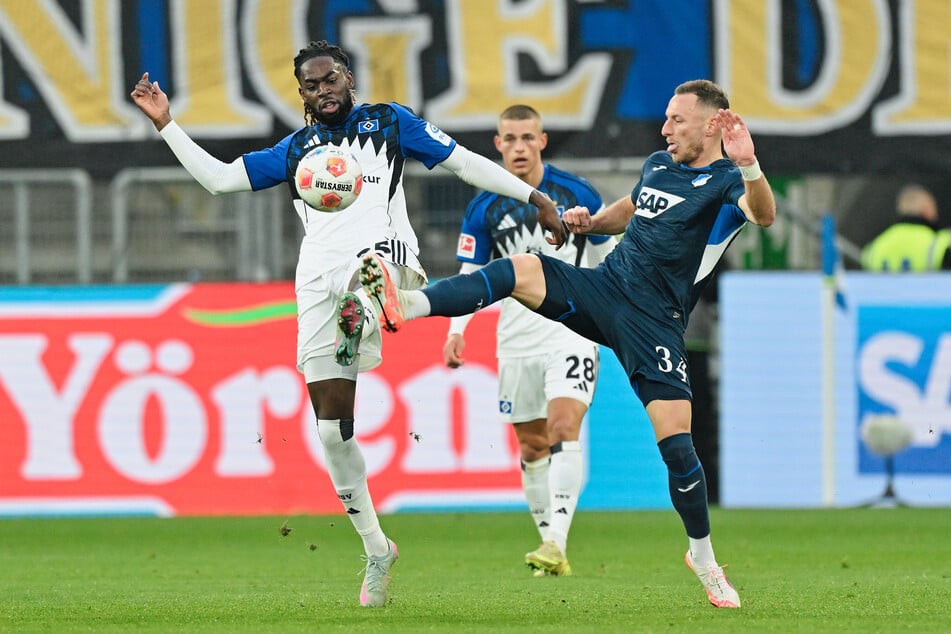 In der ersten Partie gegen die TSG nach der Bundesliga-Rückkehr geriet der HSV in Sinsheim ordentlich unter die Räder. Die Rothosen mussten eine 1:4-Niederlage verdauen.