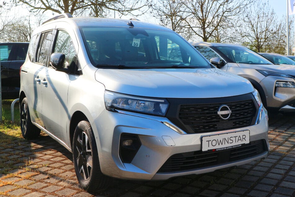 Abbildung zeigt Sonderausstattung.