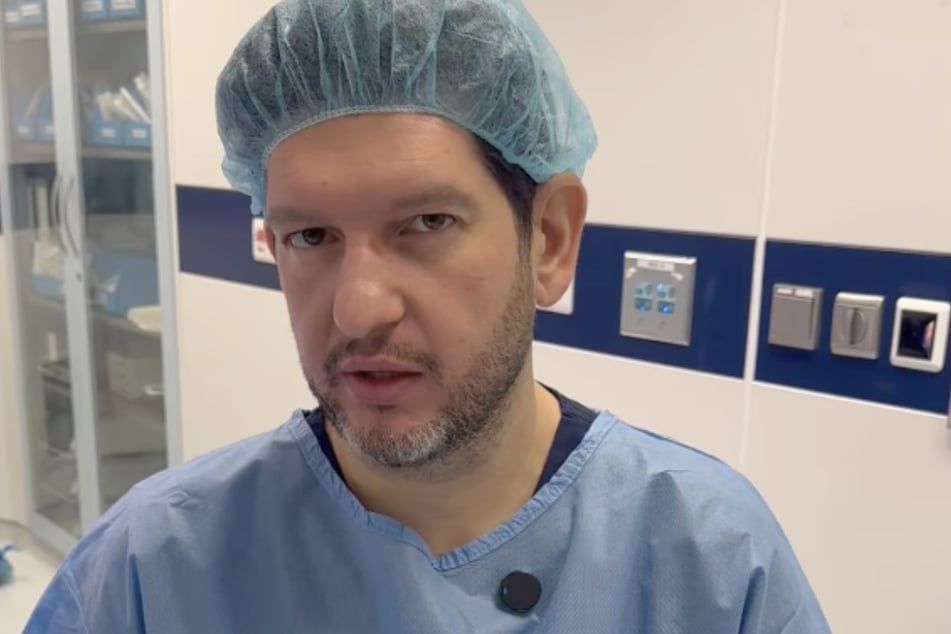 Der Arzt will mit seinen gestellten und dramatischen Clips auf die Risiken rundum Beauty-Eingriffe aufmerksam machen.