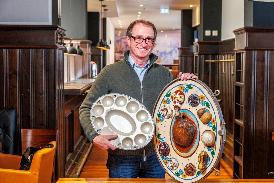 Matthias Singer (55) freut sich, endlich auch in Dresden das Kultgericht des Erzgebirges anbieten zu können.