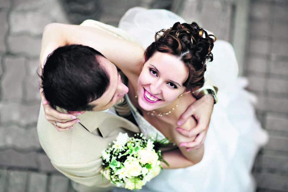 Ein Hochzeitstraum in Lila-weiß? (Symbolbild)