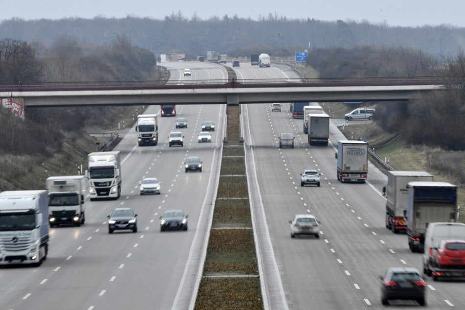 Wegen eines Unfalls stockte zeitweise der Verkehr auf der A4 bei Erfurt. (Symbolfoto)