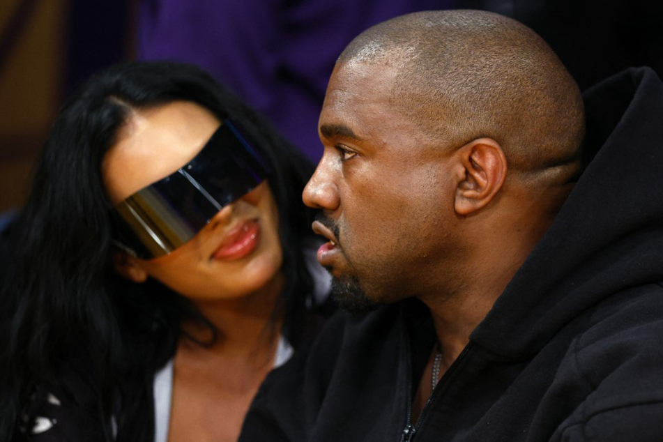 Kanye West und seine neue Freundin Chaney Jones (24) im März 2022 in Los Angeles.
