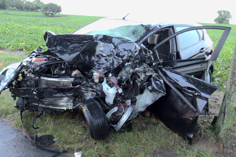 Die schwer verletzte Autofahrerin erlag später ihren Verletzungen.