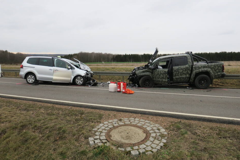 Frontal Crash Auf B286 Bei Zwickau Endet Todlich Tag24