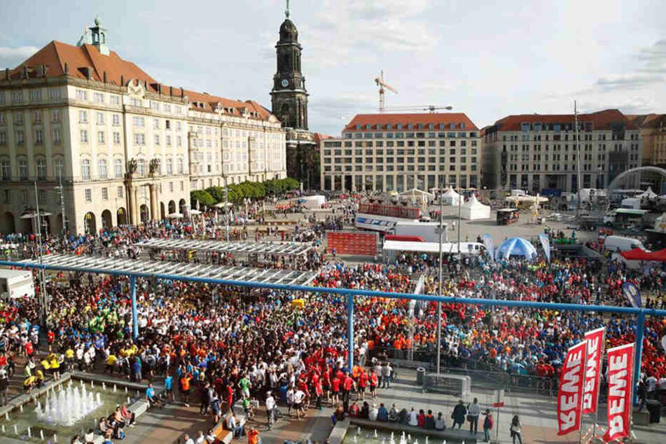 Mega-Stimmung am Altmarkt.