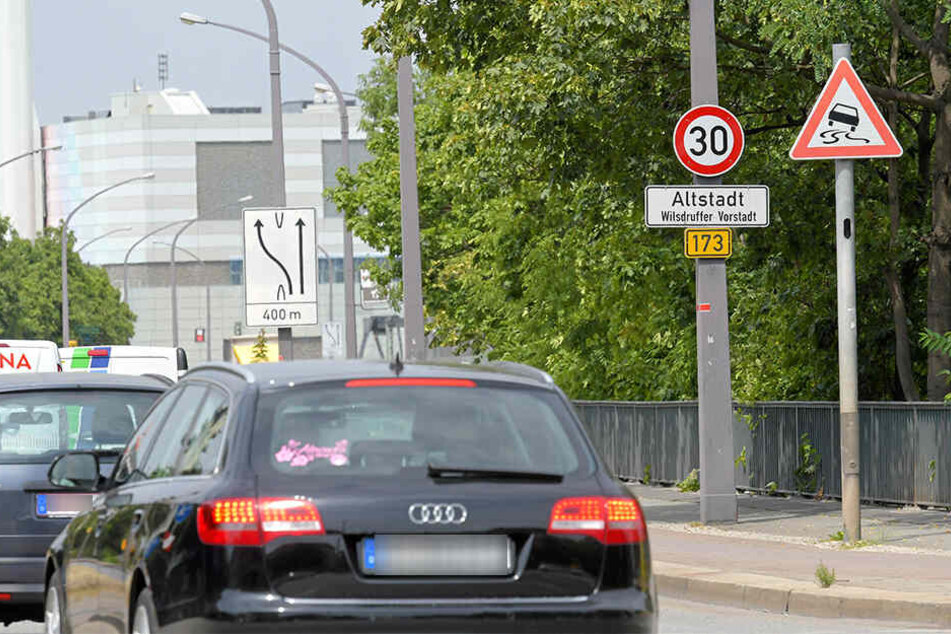 Auf der Nossener Brücke gilt seit Mitte Juni in Richtung Löbtau Tempo 30.