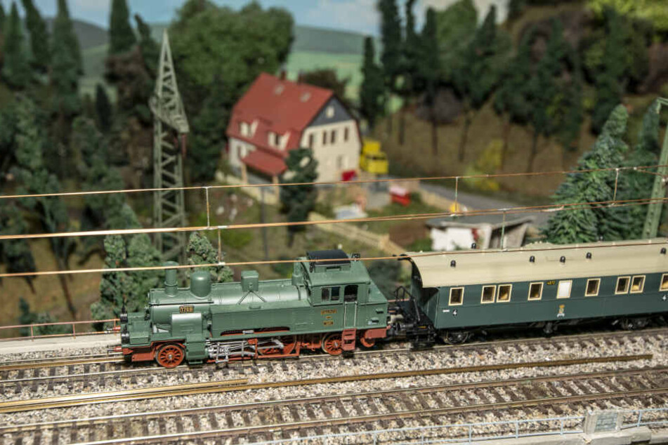 Beim Verein Arbeitskreis Modellbahn Chemnitz ist eine seltene Hartmann-Lok ausgestellt.