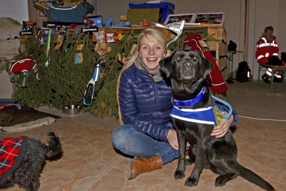 Tiertrainerin Lisa Brendel (27) organisierte den ersten tierischen Weihnachtsmarkt in Görlitz.