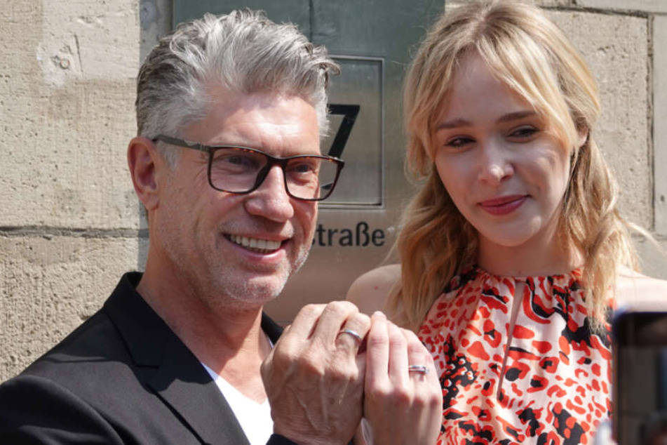 Theresia hat direkt nach GNTM ihren Thomas standesamtlich geheiratet.