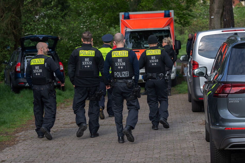 Ein 19-Jähriger ist in Berlin-Zehlendorf ums Leben gekommen.