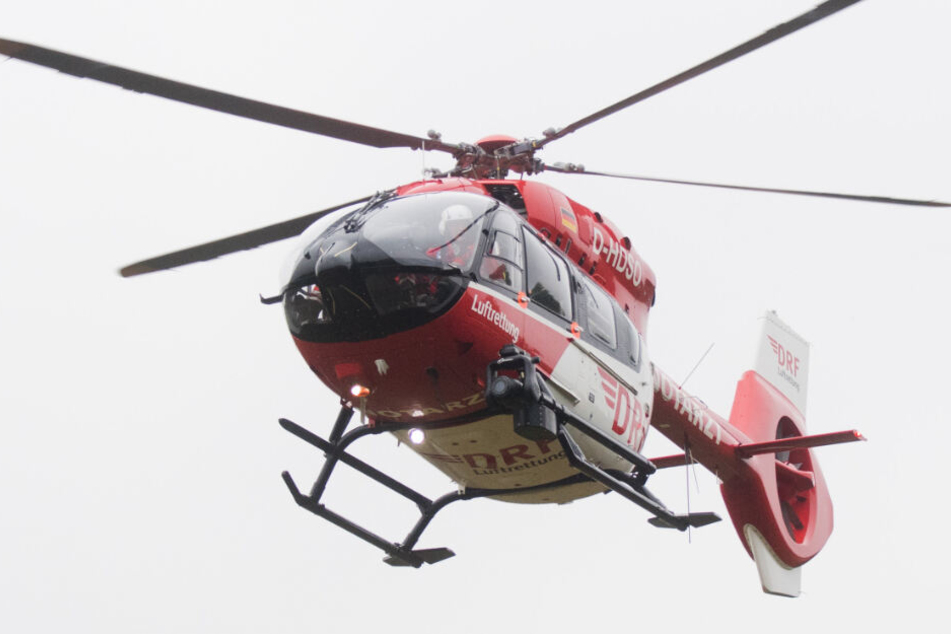 Ein Rettungshubschrauber brachte die Frau ins Krankenhaus. (Symbolbild)