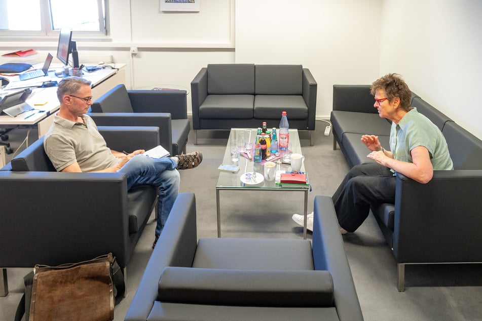 Angeregte Gesprächsatmosphäre, klare Worte: Das TAG24-Interview fand in der BSW-Geschäftsstelle im Landtag statt.