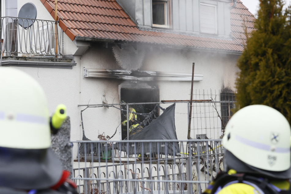 Stuttgart: Seniorin stirbt bei Brand, Pflegerin erleidet bei Rettungsversuch schwerste Verletzungen