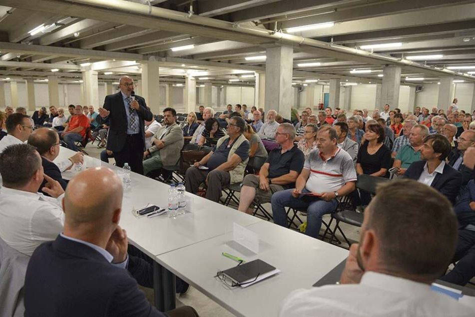 VMS-Geschäftsführer Dr. Harald Neuhaus (62) stellte den aktuellen Stand der Planungen zum Ausbau des Chemnitzer Modells vor.
