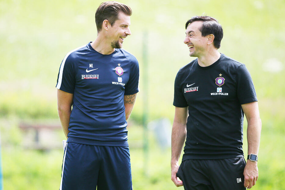 Sind zu Saisonbeginn richtig gut drauf: Cheftrainer Daniel Meyer (r.) und Fitnesscoach Marc Lorius.