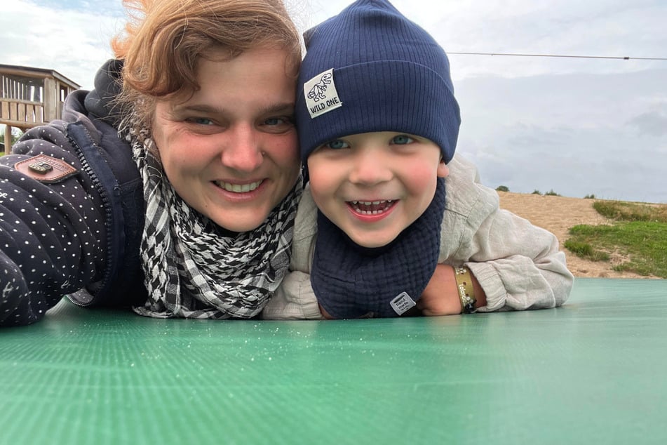 Nadine Ritter (37) unterstützt Mio und betreibt den TikTok-Kanal "mx_knightbrothers".