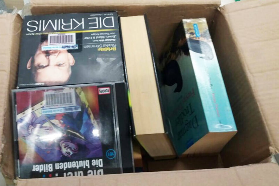 Aufatmen: Das Paket enthielt ausrangierte Bücher und CDs.
