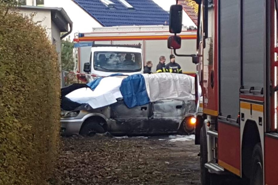 Warum der Wagen in Brand geriet, muss noch ermittelt werden.