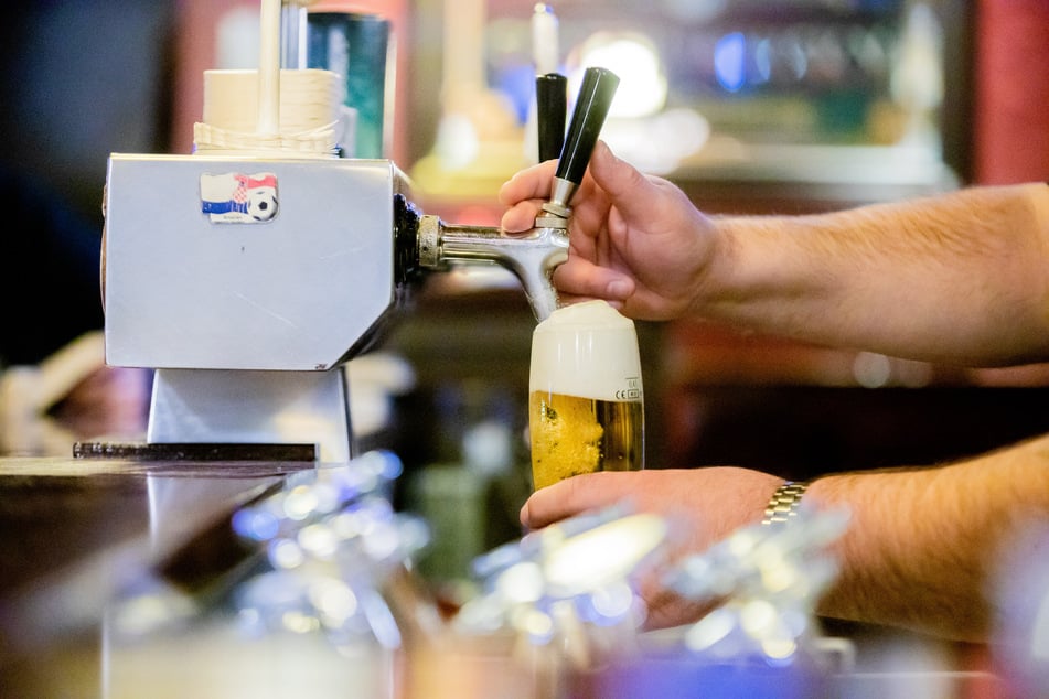 Eine Bar in Kreuzberg war am Sonntag Schauplatz einer blutigen Auseinandersetzung. (Symbolbild)