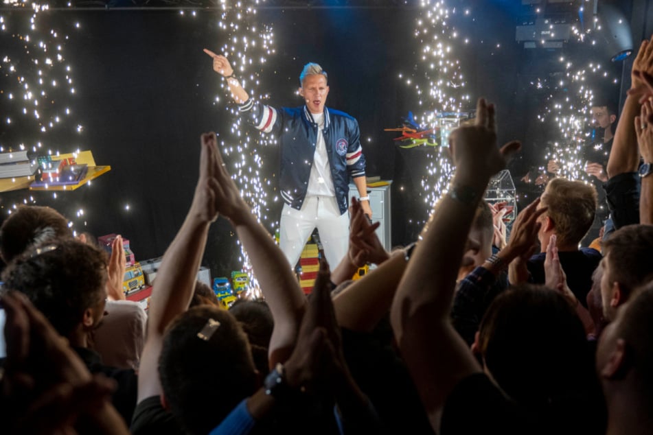 Tommy Lücke sorgt für ordentlich Stimmung in der Merkur Spielbank Oeynhausen.