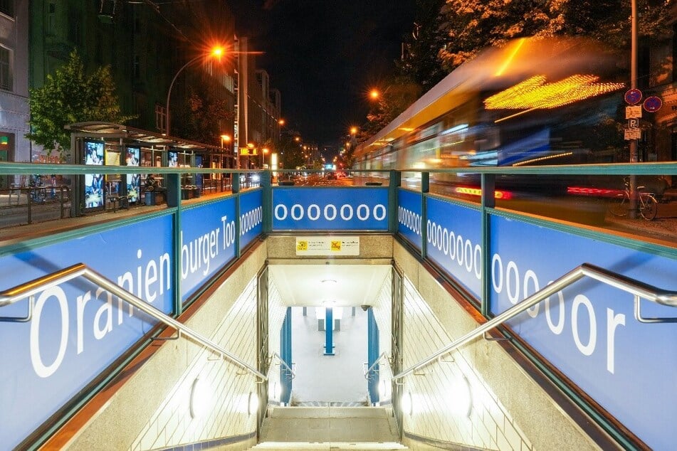Vergangene Nacht hat unter anderem der Bahnhof Oranienburger Tor im Namen eine euphorische Verlängerung bekommen.