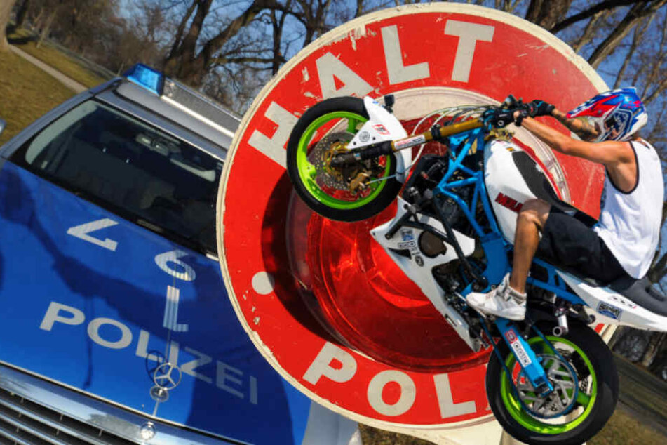 Teils nur auf dem Hinterrad flüchtete der Biker vor der Polizei. (Symbolbild)