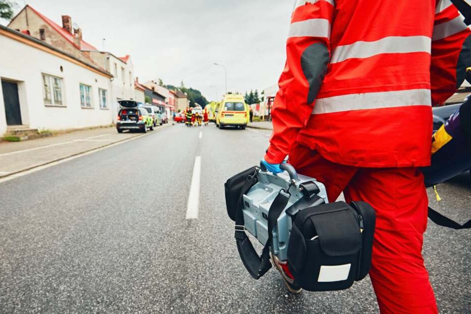 Eine 27 Jahre alte Autofahrerin wurde bei dem Unfall leicht verletzt (Symbolbild).
