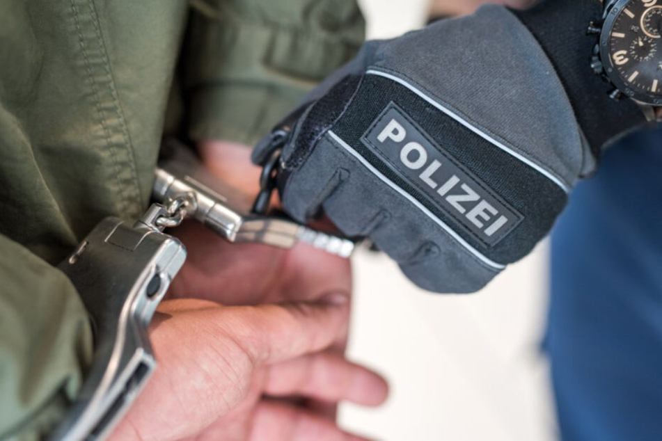 Die Bundespolizei verhaftete den Mann. (Symbolbild)