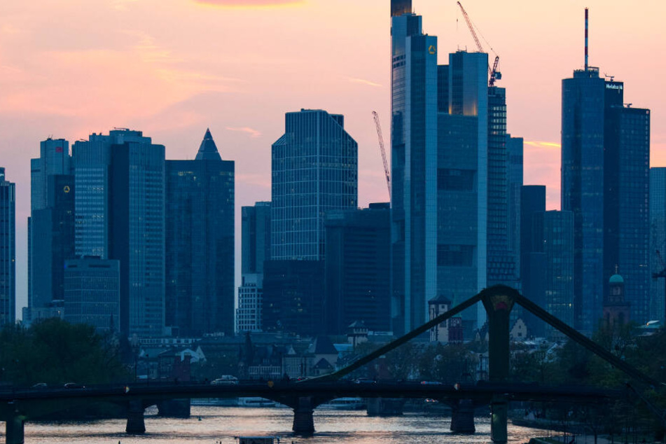 Das Archivbild zeigt die Skyline von Frankfurt am Main.
