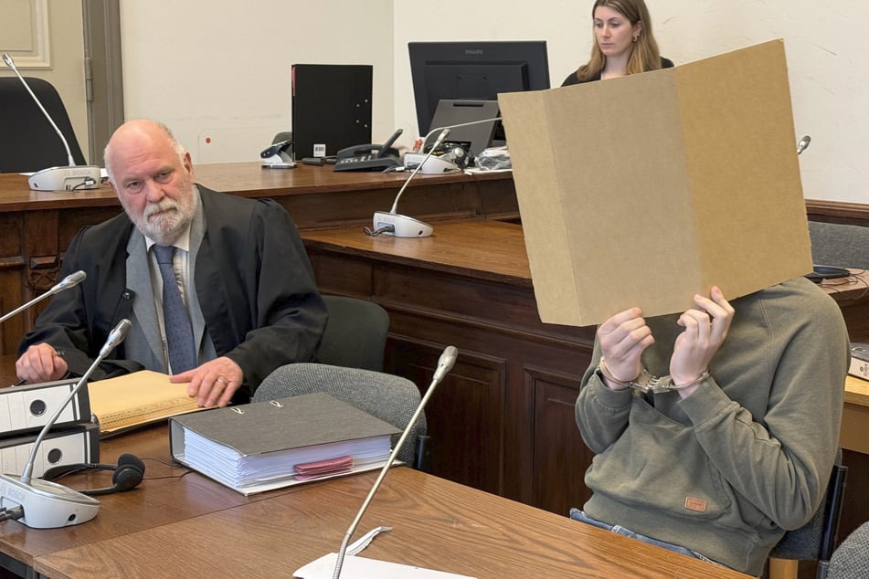 Sohn tötet schlafende Mutter mit Harpune: Gericht schließt Öffentlichkeit aus