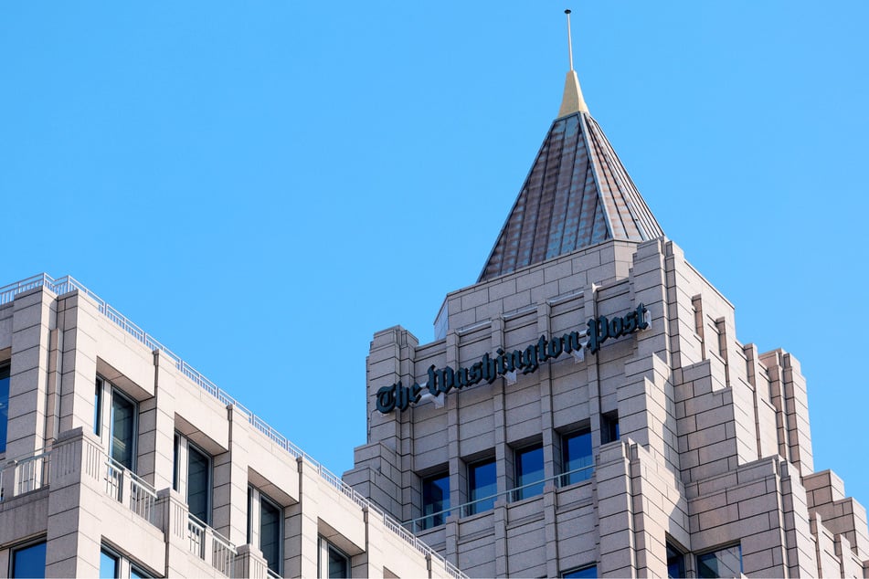 On Tuesday, a federal judge ruled to block the Justice Department from searching material they recently seized from a Washington Post reporter.