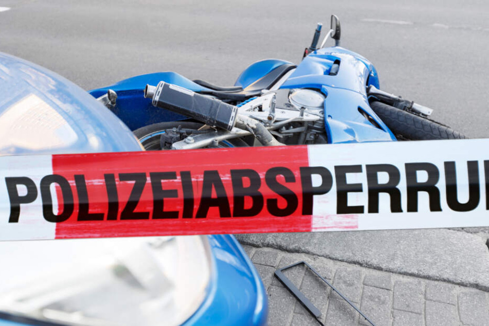 Er war in den Gegenverkehr geraten: Biker stirbt bei schwerem Unfall in Schkeuditz