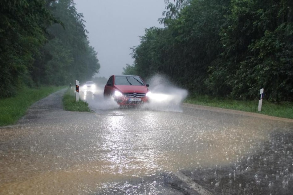Die Straßen waren wie hier bei Kirchheim unter Teck überflutet.