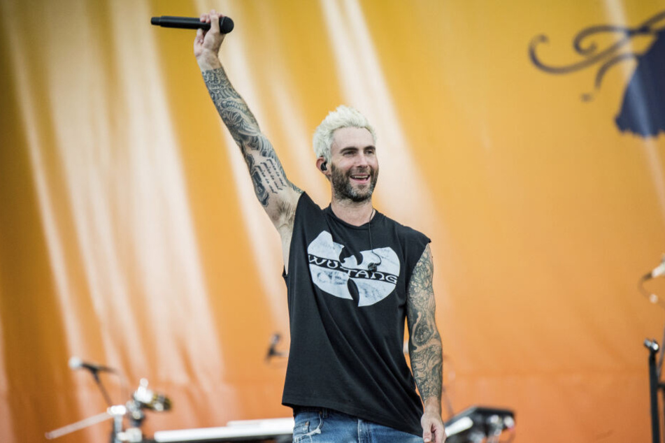 Adam Levine (40), Frontmann von Maroon 5, hatte die Gesangstalente-Show nach acht Jahren verlassen. Kurzzeitig sprang Gwen Stefani für ihn ein.