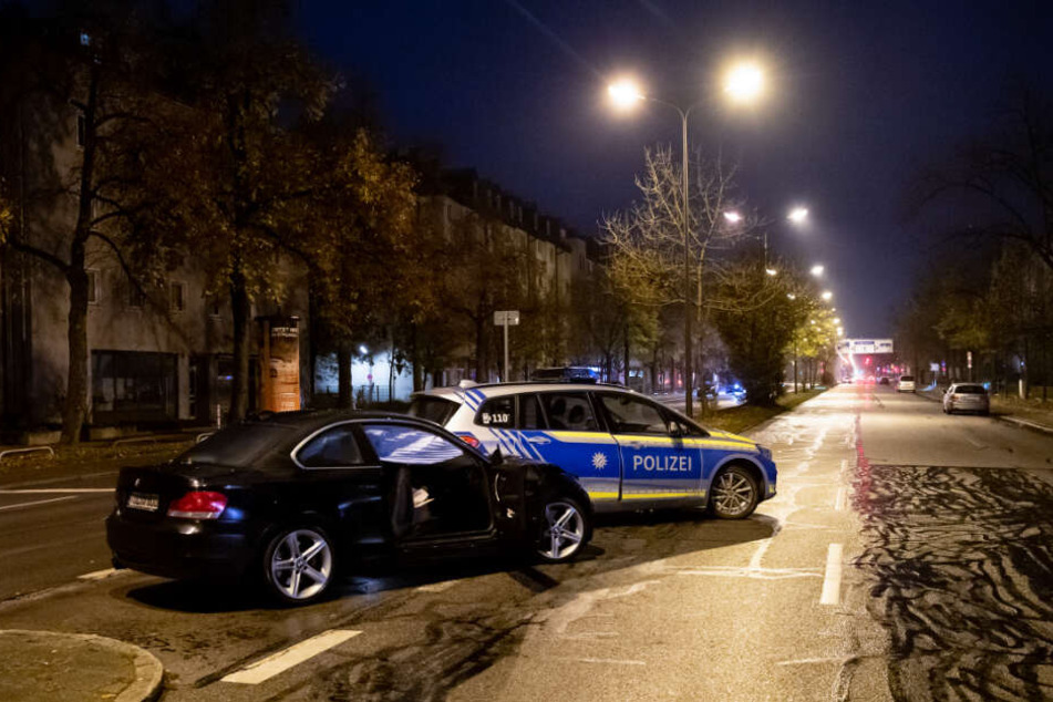 Der Aufprall muss heftig gewesen sein: Die Airbags des BMW lösten bei dem Unfall aus.